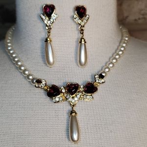 Fun Costume Pearl Necklace and Earring Set
